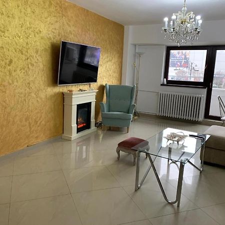 Uniriicc Apartment Букурещ Екстериор снимка