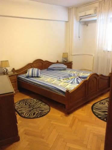 Uniriicc Apartment Букурещ Екстериор снимка